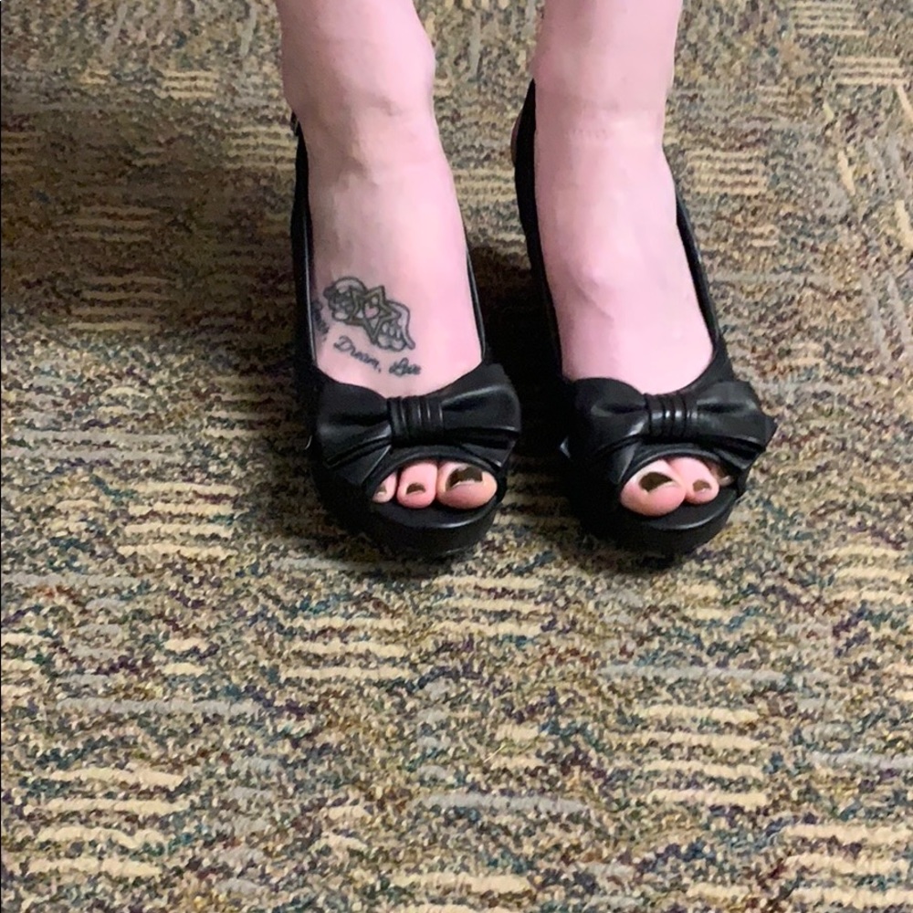 Apt 9 Wedges